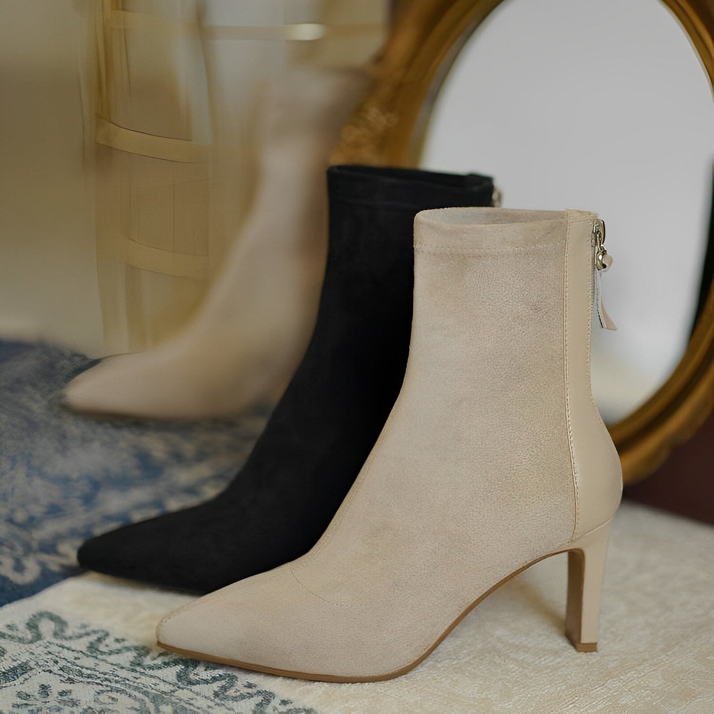 NORELLA | Elegante Enkellaarzen met Puntige Neus