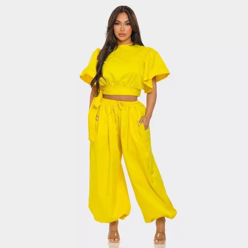 CAMILA | Statement Jogger Set met Peplum Details