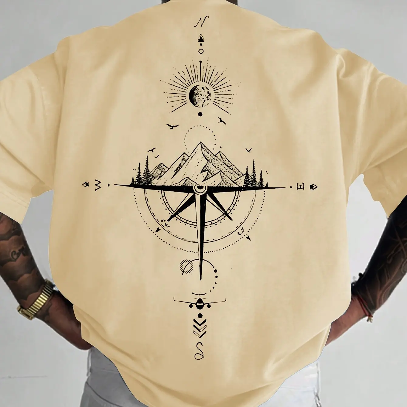 NORDYN | T-shirt met grafische rugprint – Outdoor Kompasdesign