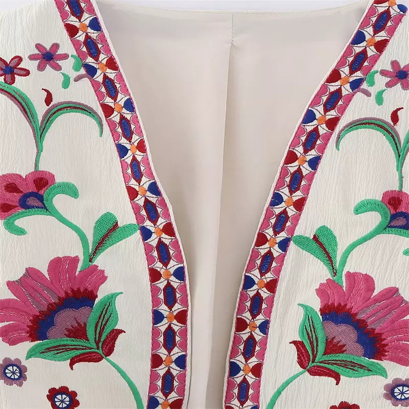 ZARIA | Geborduurd Gilet met Blauwe Bloemen