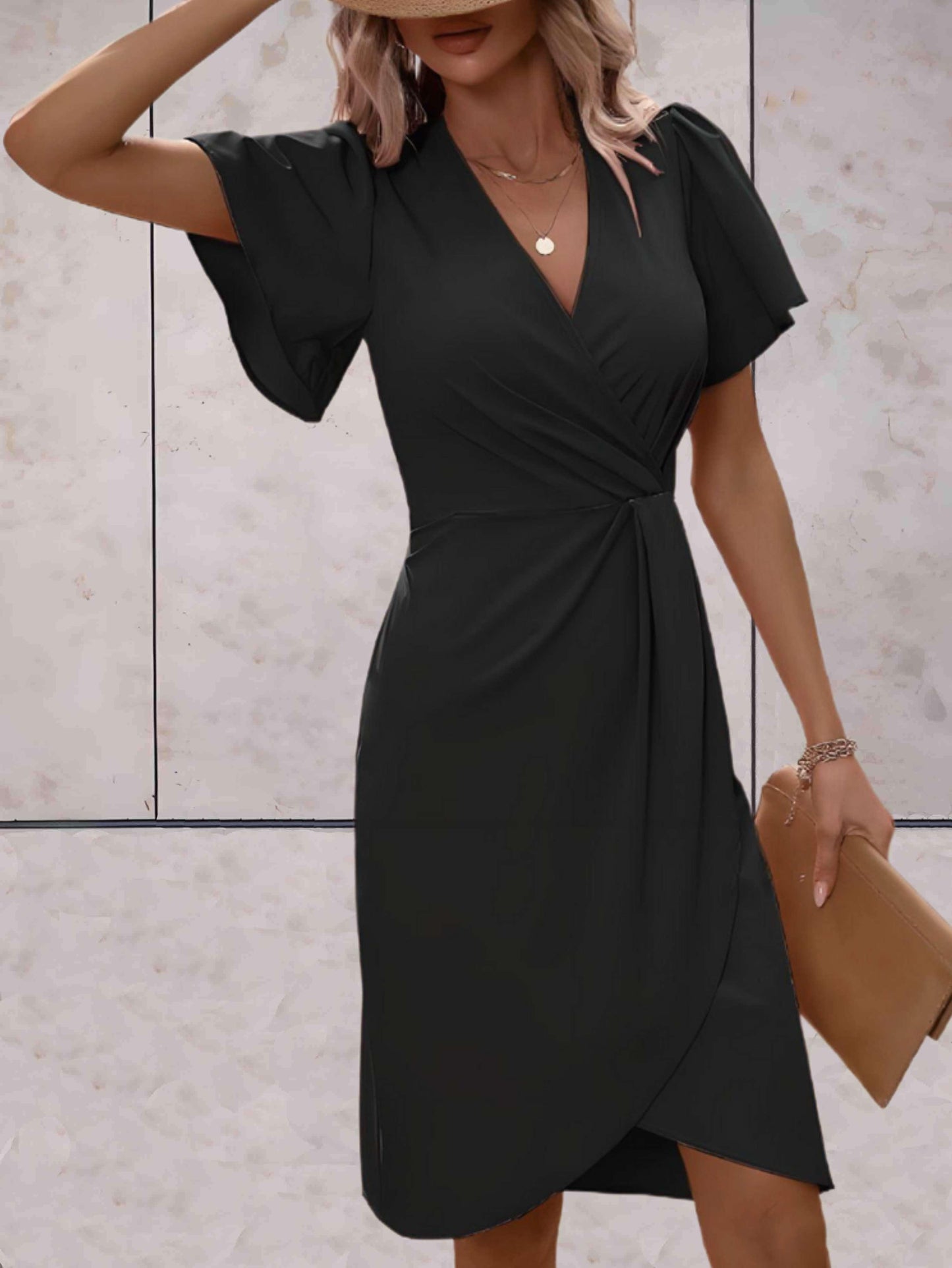 Elegante Wikkeljurk met Zwierige Mouwen | Slim Fit Cocktailjurk
