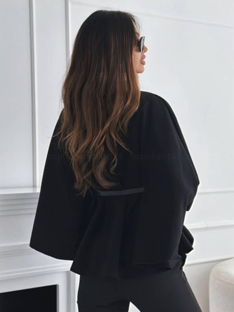 ÉLINOR | Korte ponchojas met ceintuur en vleermuismouwen