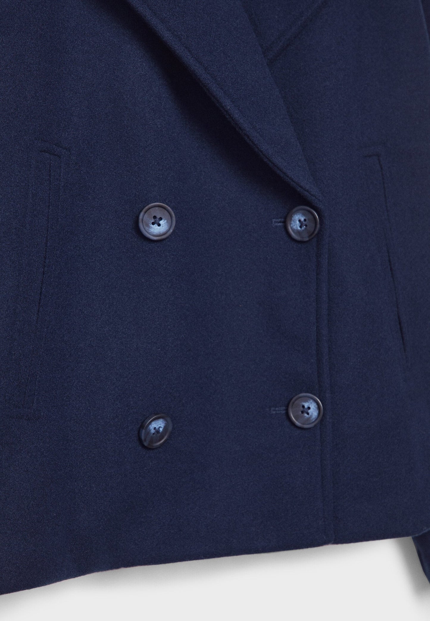 Chique korte damesjas met dubbele knopen | Cropped double-breasted mantel
