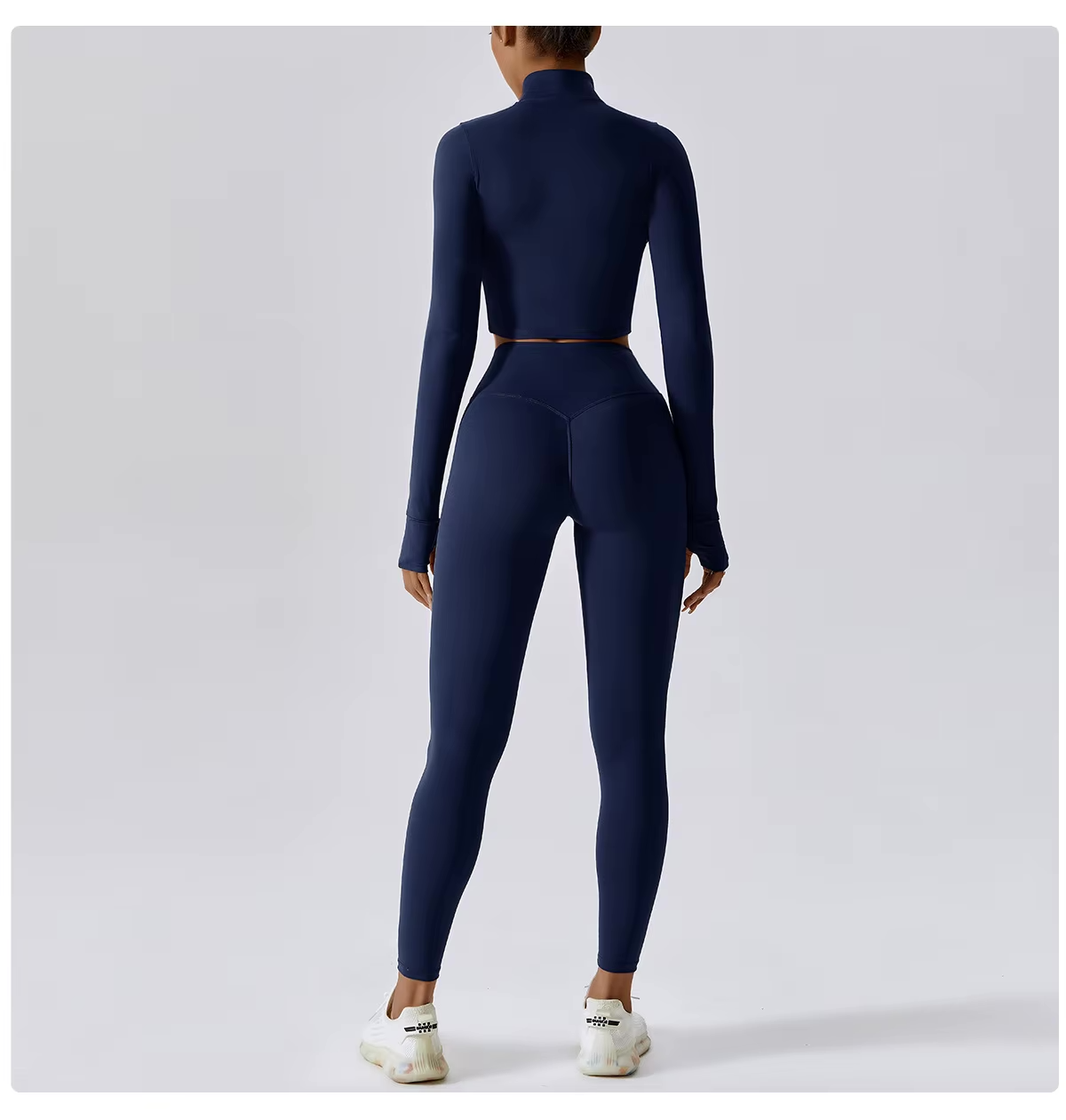NYRA | Naadloze Sportset met Sculptende Pasvorm en Ademend Comfort