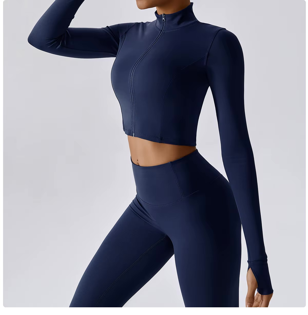 NYRA | Naadloze Sportset met Sculptende Pasvorm en Ademend Comfort