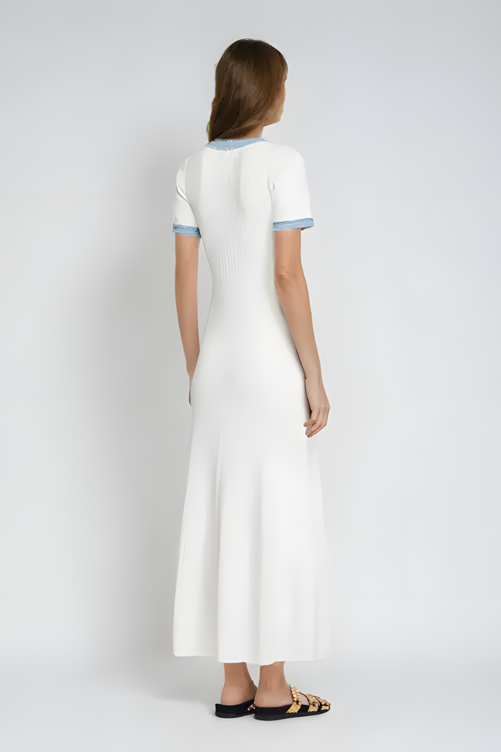 ELVIRA | Midi-jurk met sierlijke knoopdetails