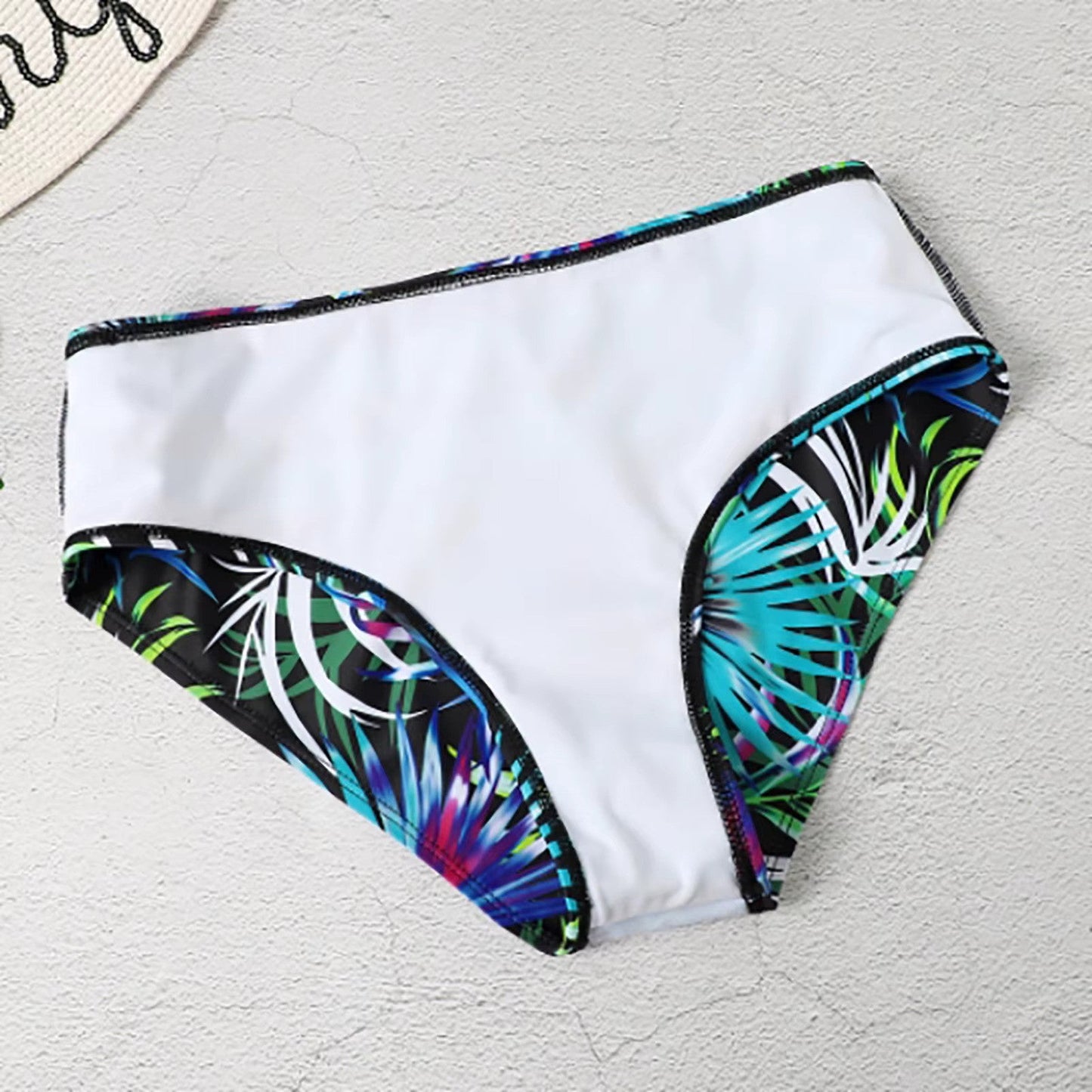 TALIA | Bikini Set met Bladprint en Hoge Taille