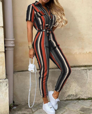 ISALINE | Minimalistische Jumpsuit met Elegante Knoopsluiting