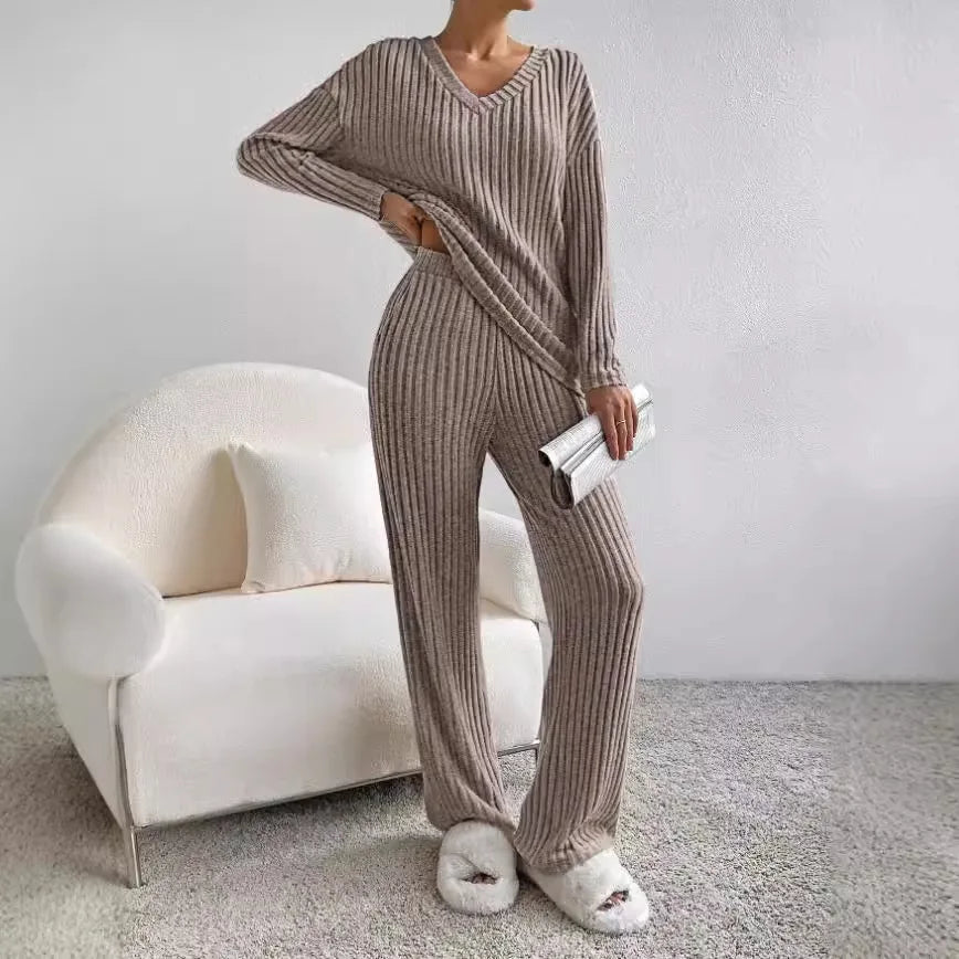 Lena – Stijlvolle Gebreide Set met V-hals | Comfort & Elegantie