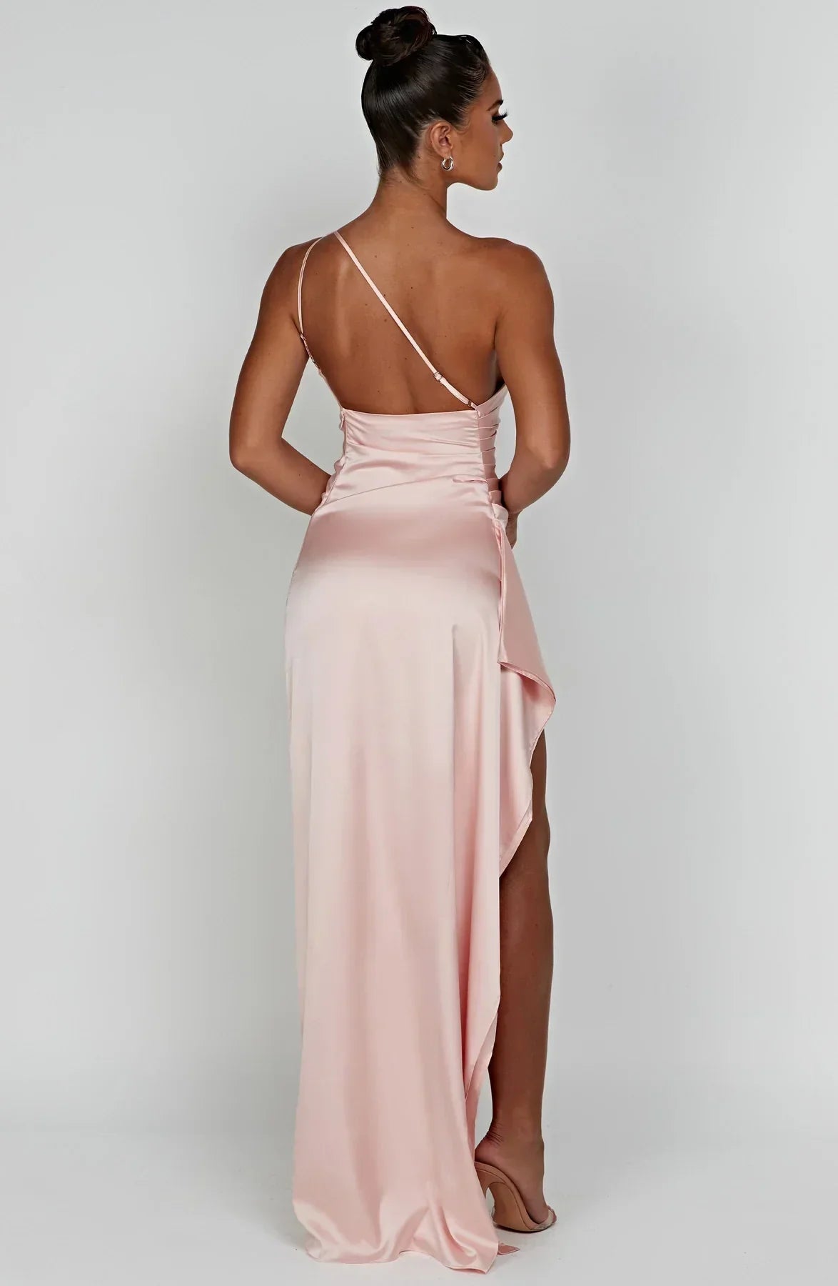 IRINA | Satijnen One-Shoulder Splitjurk voor Speciale Gelegenheden