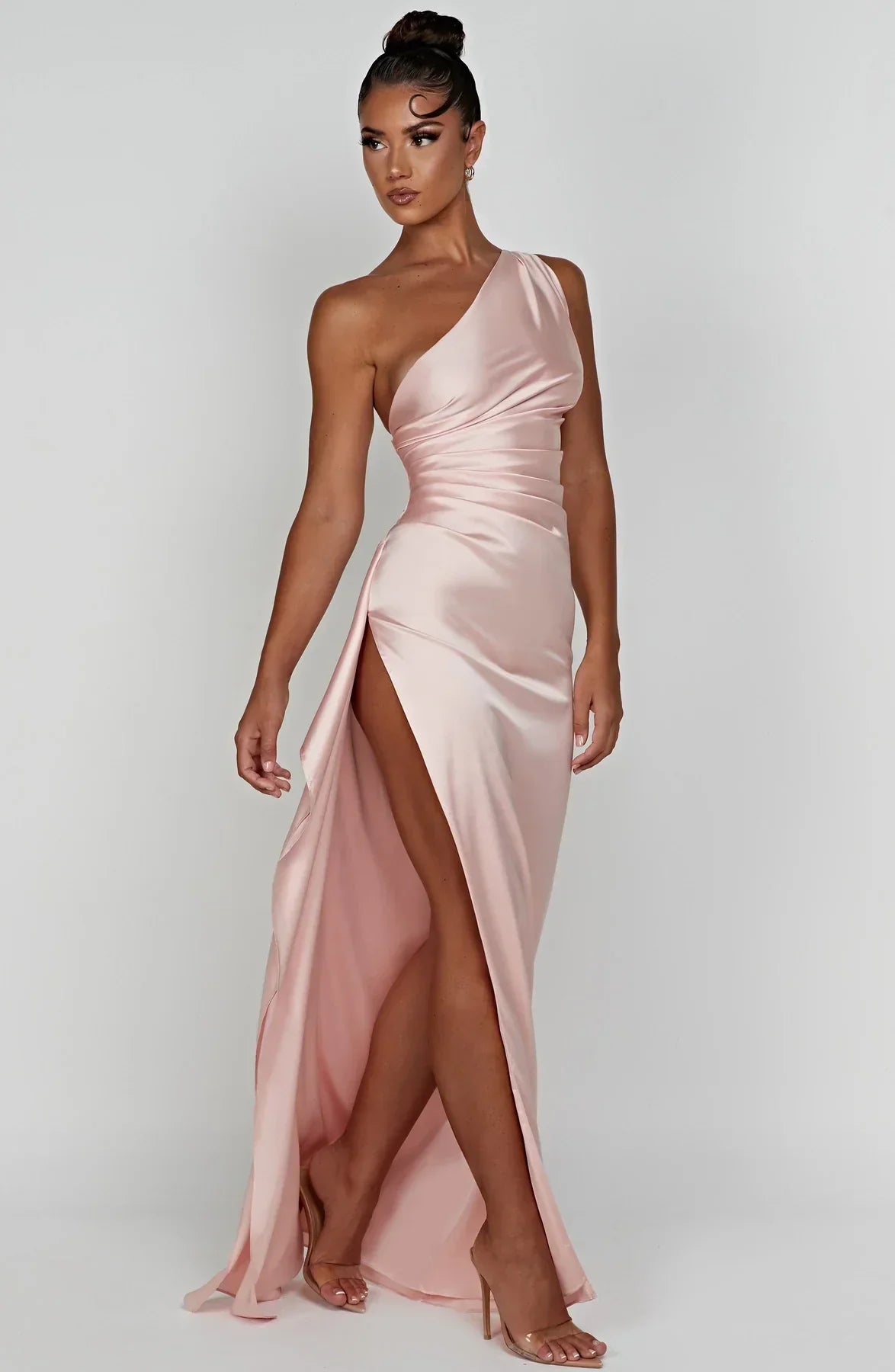IRINA | Satijnen One-Shoulder Splitjurk voor Speciale Gelegenheden