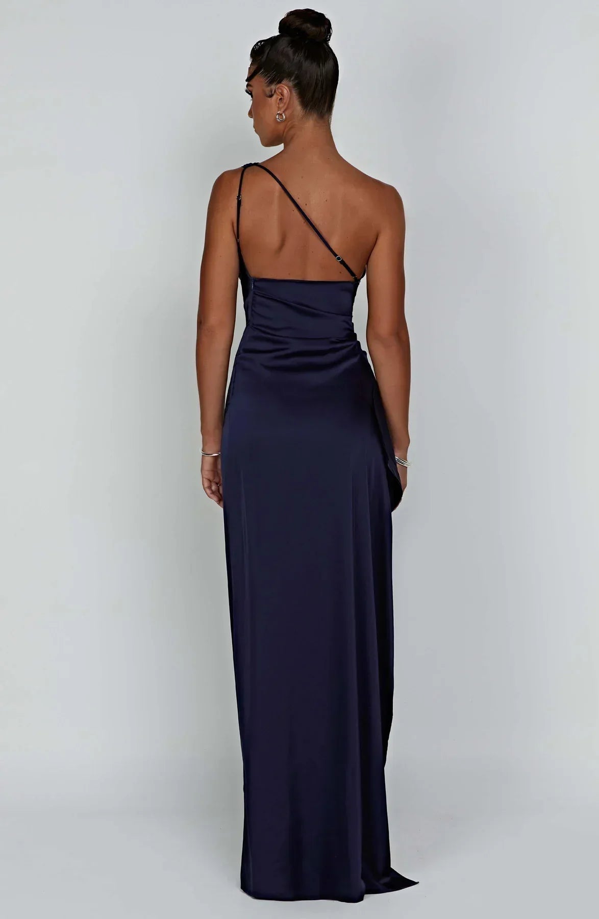 IRINA | Satijnen One-Shoulder Splitjurk voor Speciale Gelegenheden