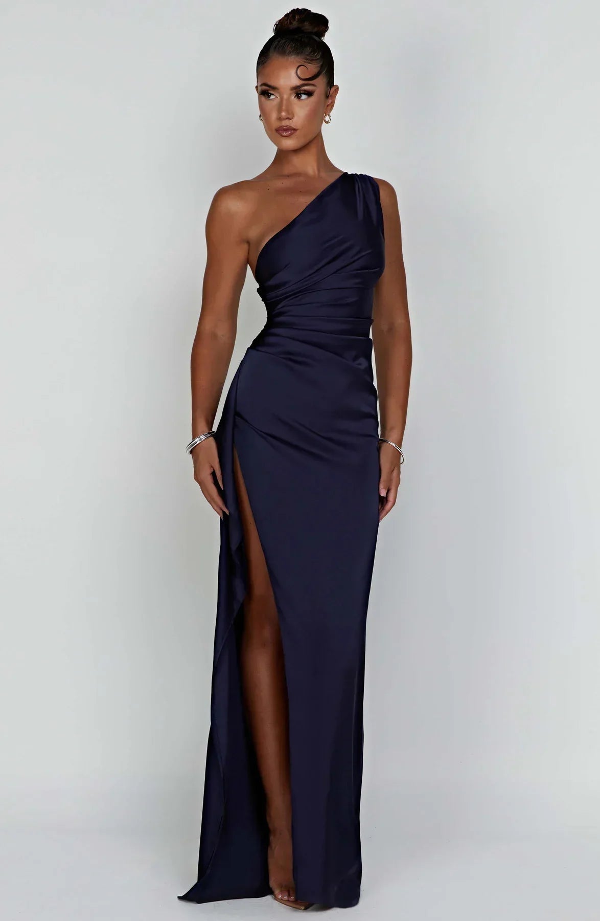 IRINA | Satijnen One-Shoulder Splitjurk voor Speciale Gelegenheden