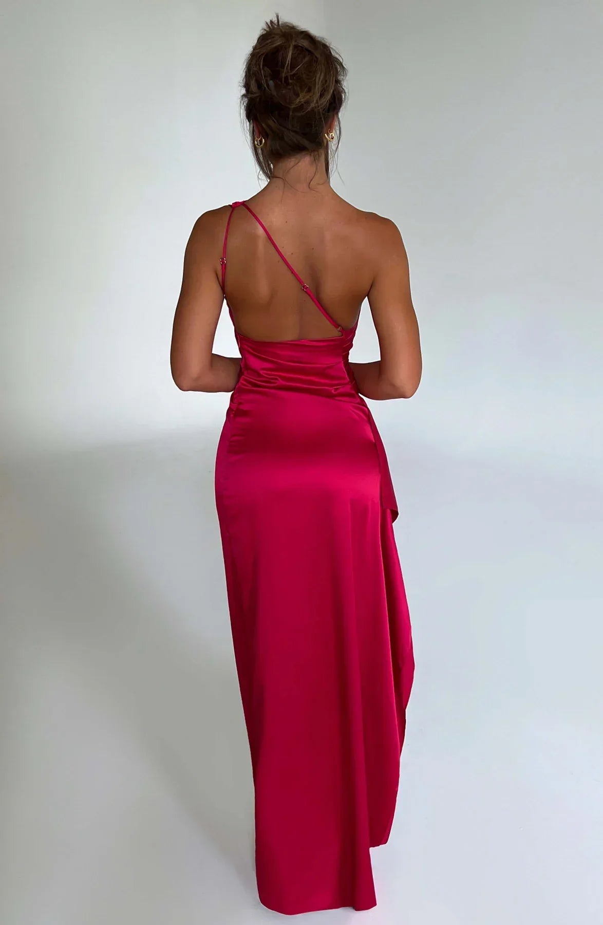 IRINA | Satijnen One-Shoulder Splitjurk voor Speciale Gelegenheden
