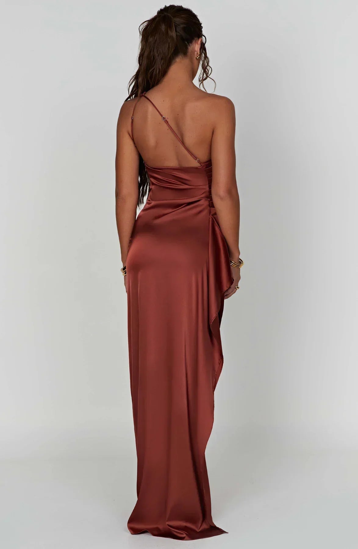 IRINA | Satijnen One-Shoulder Splitjurk voor Speciale Gelegenheden