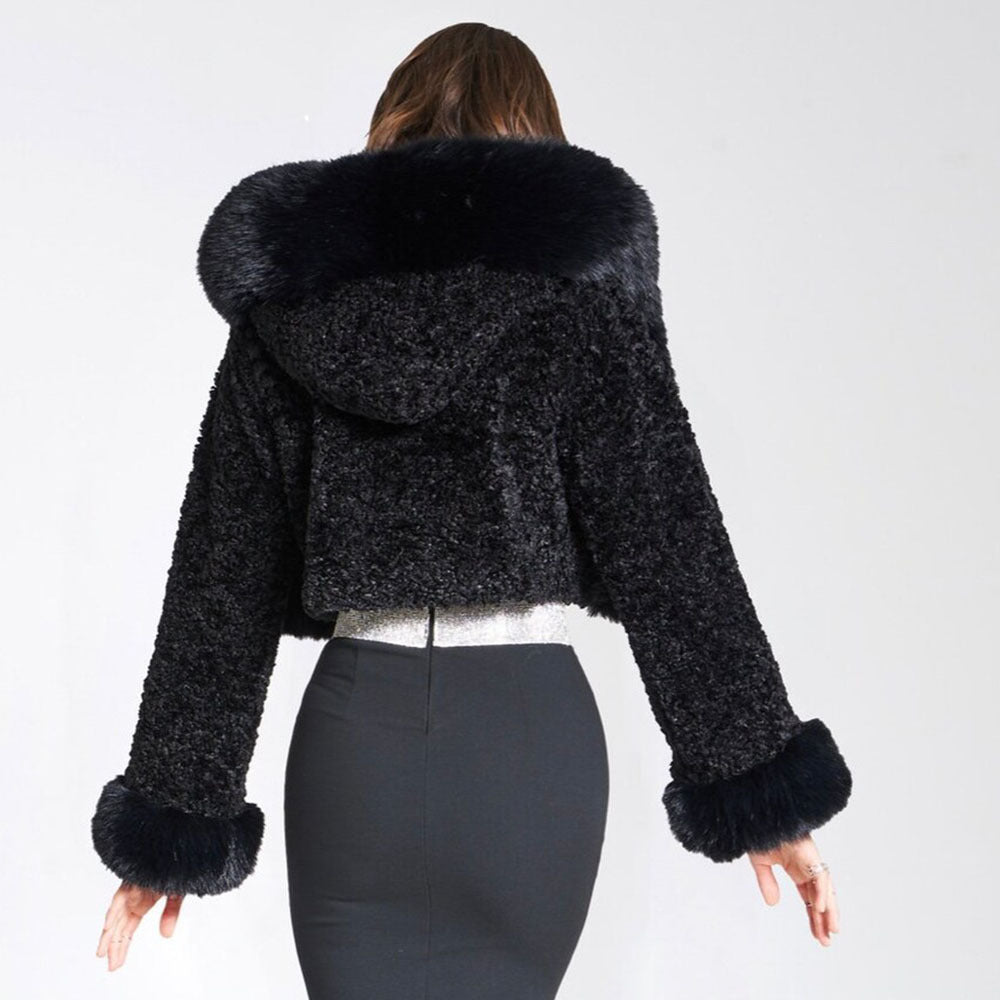 Cropped faux fur jas voor een glamoureuze winterlook