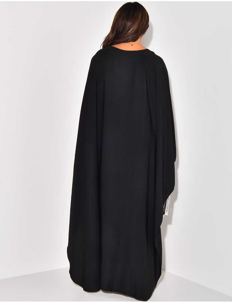 MARÉLIA | Cape-jurk met vloeiende pasvorm en verstelbare taille