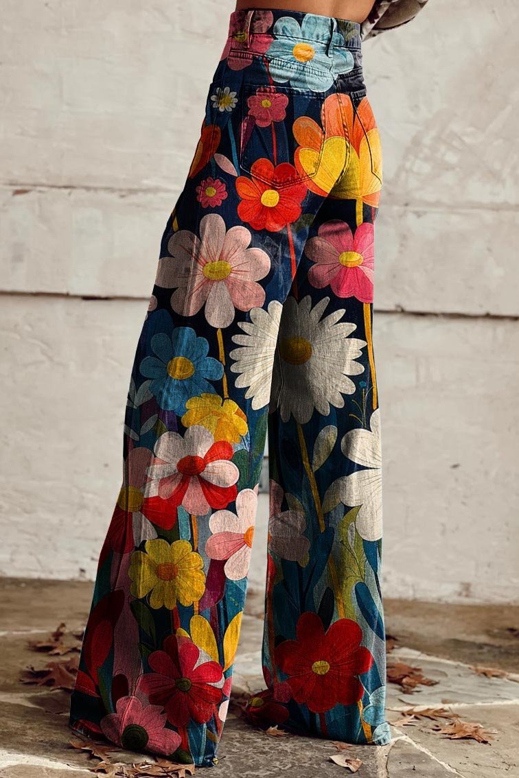 Mila | Bloemen Denim – Speels, Artistiek & Comfortabel