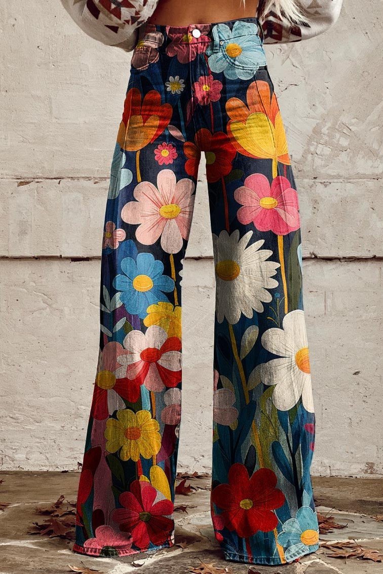 Mila | Bloemen Denim – Speels, Artistiek & Comfortabel