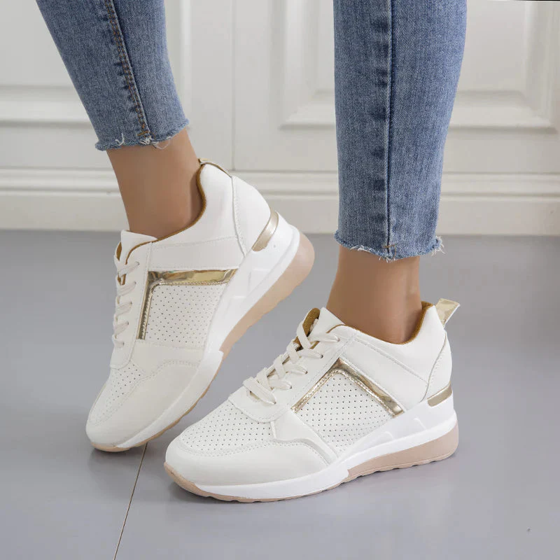 Selvona | Sneakers met Sleehak en Metallic Accenten