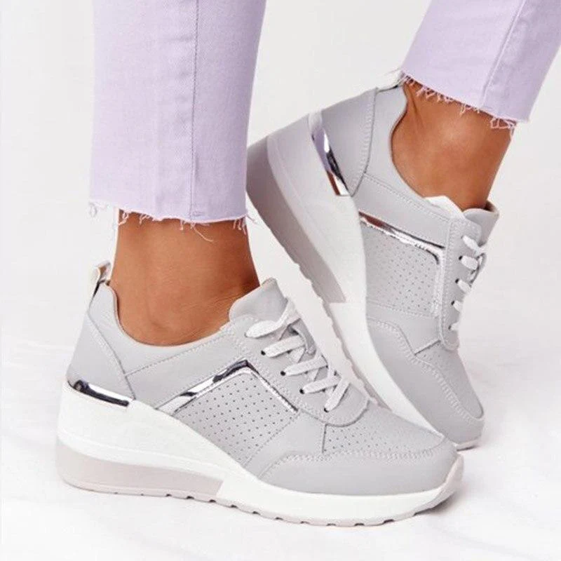 Selvona | Sneakers met Sleehak en Metallic Accenten