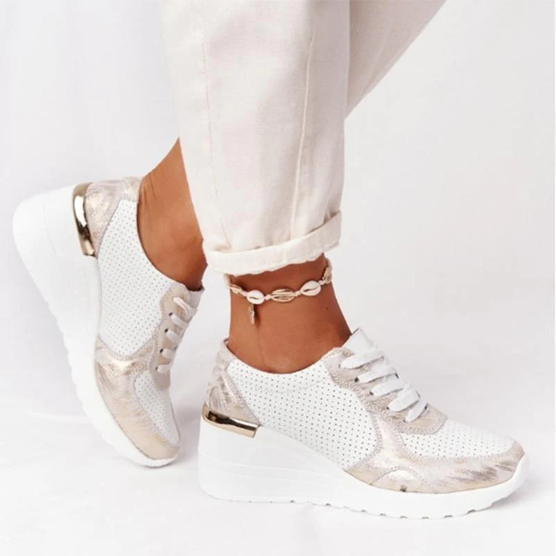 Selvona | Sneakers met Sleehak en Metallic Accenten
