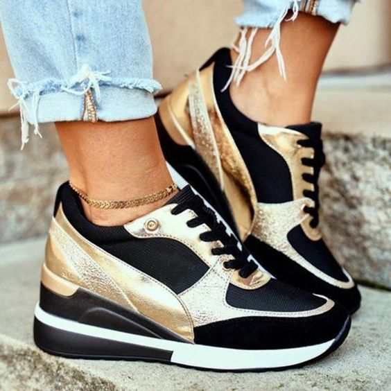 Selvona | Sneakers met Sleehak en Metallic Accenten