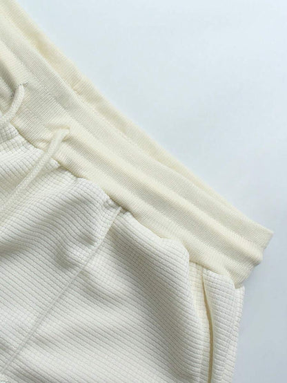 Beige heren polo & shorts set – minimalistische zomerset met relaxte uitstraling