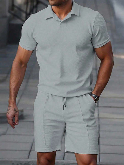 Beige heren polo & shorts set – minimalistische zomerset met relaxte uitstraling