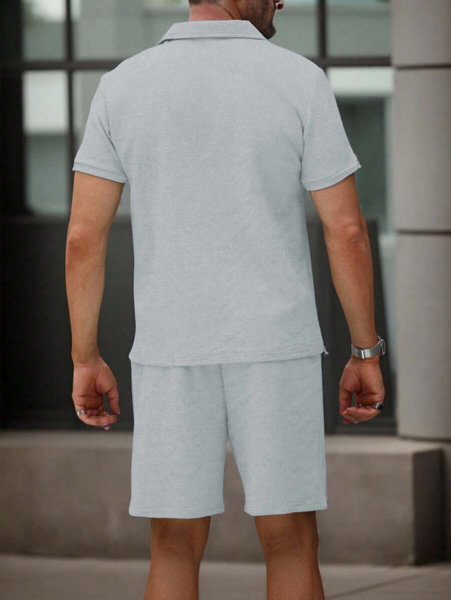 Beige heren polo & shorts set – minimalistische zomerset met relaxte uitstraling