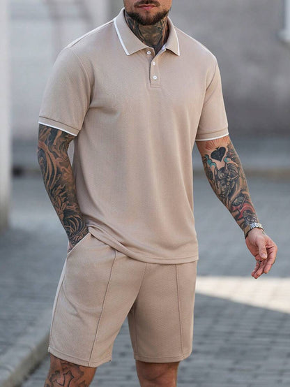 Beige heren polo & shorts set – minimalistische zomerset met relaxte uitstraling