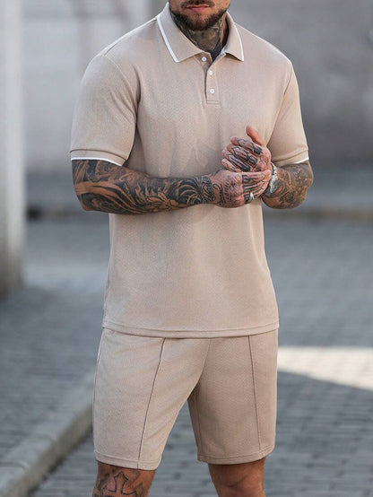 Beige heren polo & shorts set – minimalistische zomerset met relaxte uitstraling