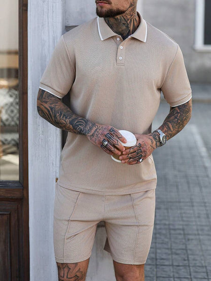 Beige heren polo & shorts set – minimalistische zomerset met relaxte uitstraling