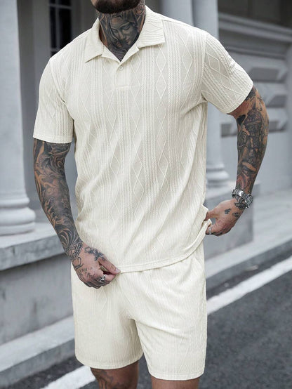 Beige heren polo & shorts set – minimalistische zomerset met relaxte uitstraling