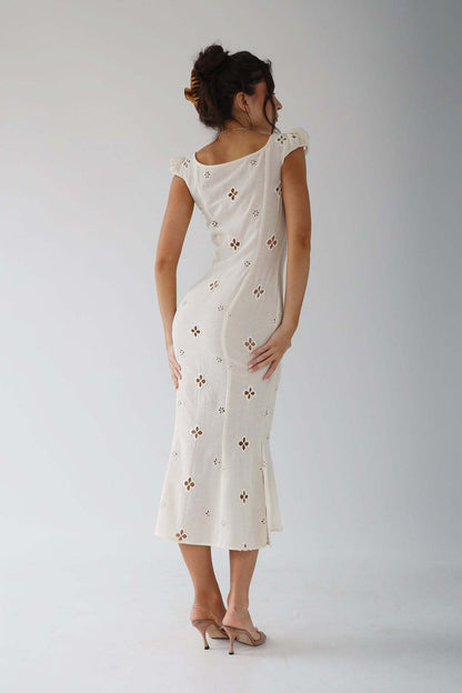 Isabella - Vintage Geborduurde Fishtail Midi-jurk | Romantisch, Elegant & Ademend