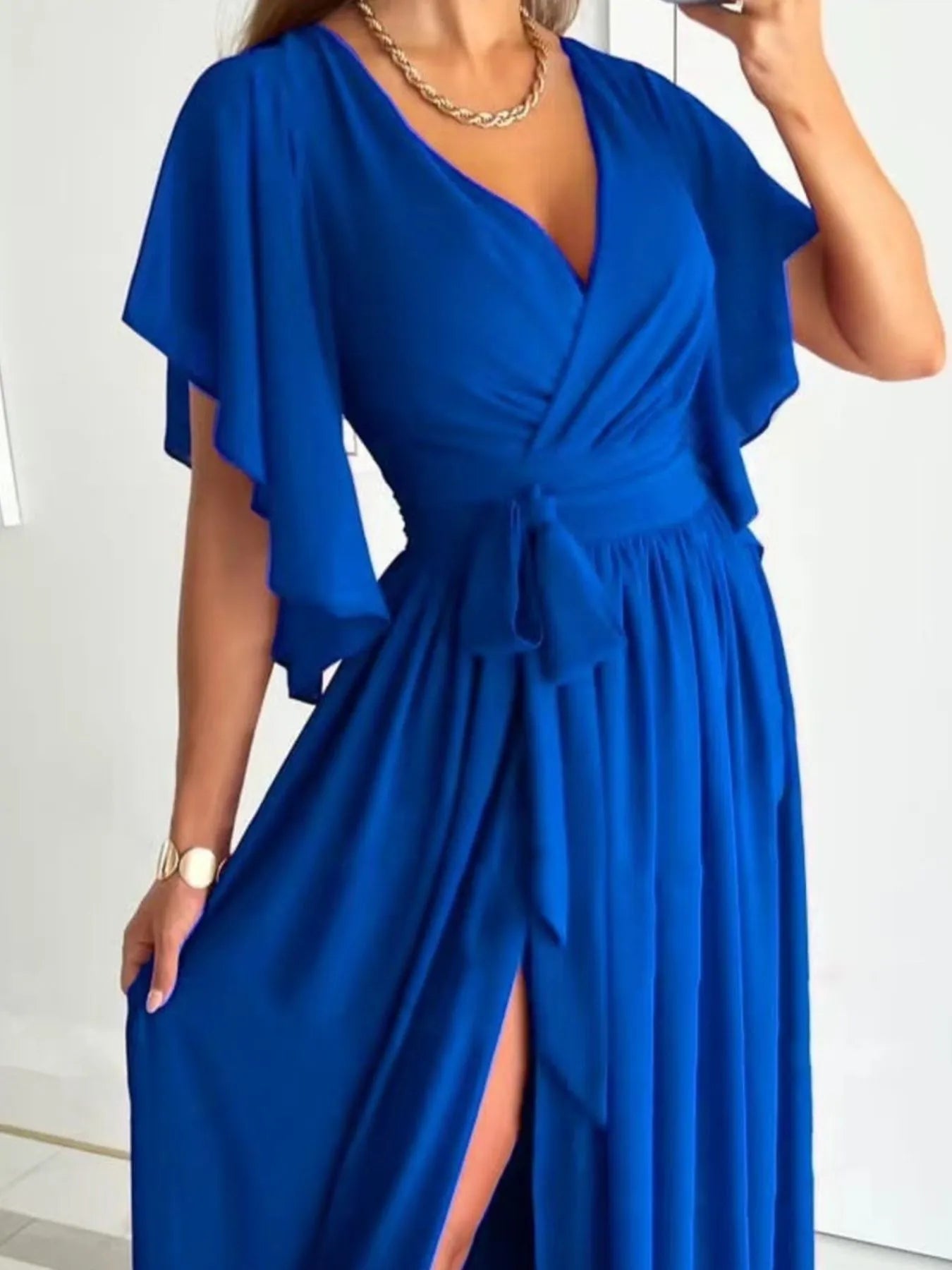 ALISSIA | Elegante wikkeljurk met verfijnde details