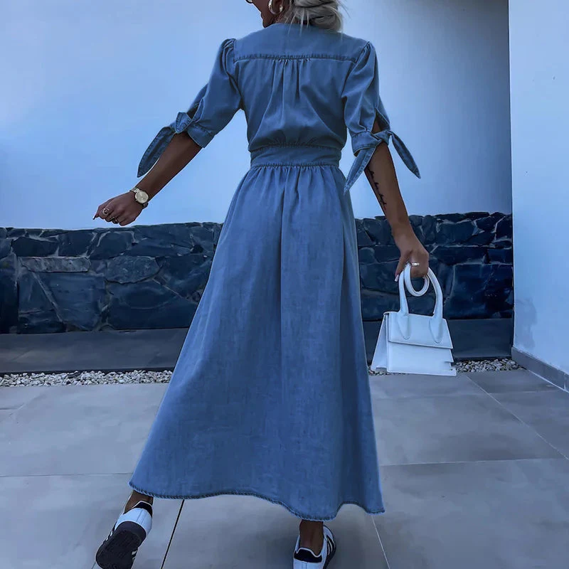 JENARA | Denim maxi-jurk met knopen en strikmouwen