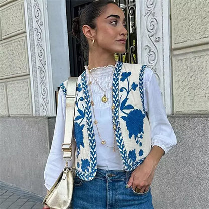 ZARIA | Geborduurd Gilet met Blauwe Bloemen