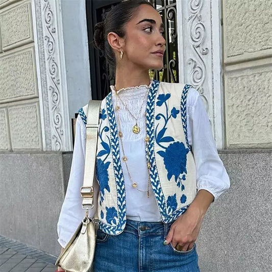 ZARIA | Geborduurd Gilet met Blauwe Bloemen
