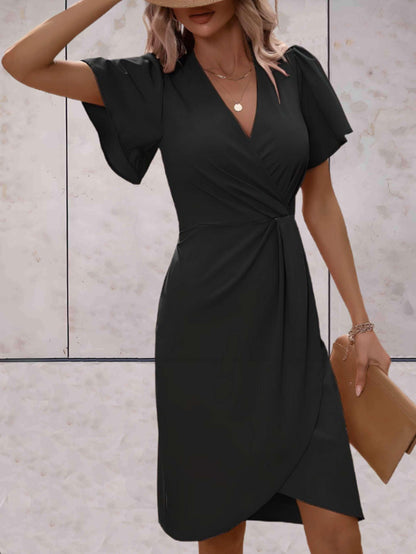 Elegante Wikkeljurk met Zwierige Mouwen | Slim Fit Cocktailjurk