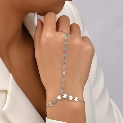 Ayanna | Goudkleurige Sieradenset met Handharnasdetail