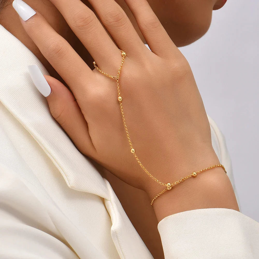 Ayanna | Goudkleurige Sieradenset met Handharnasdetail