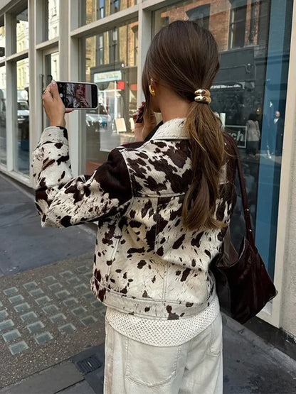 Cyntia Lange Dames Jas | Koeprint, Casual Met Borstzakken