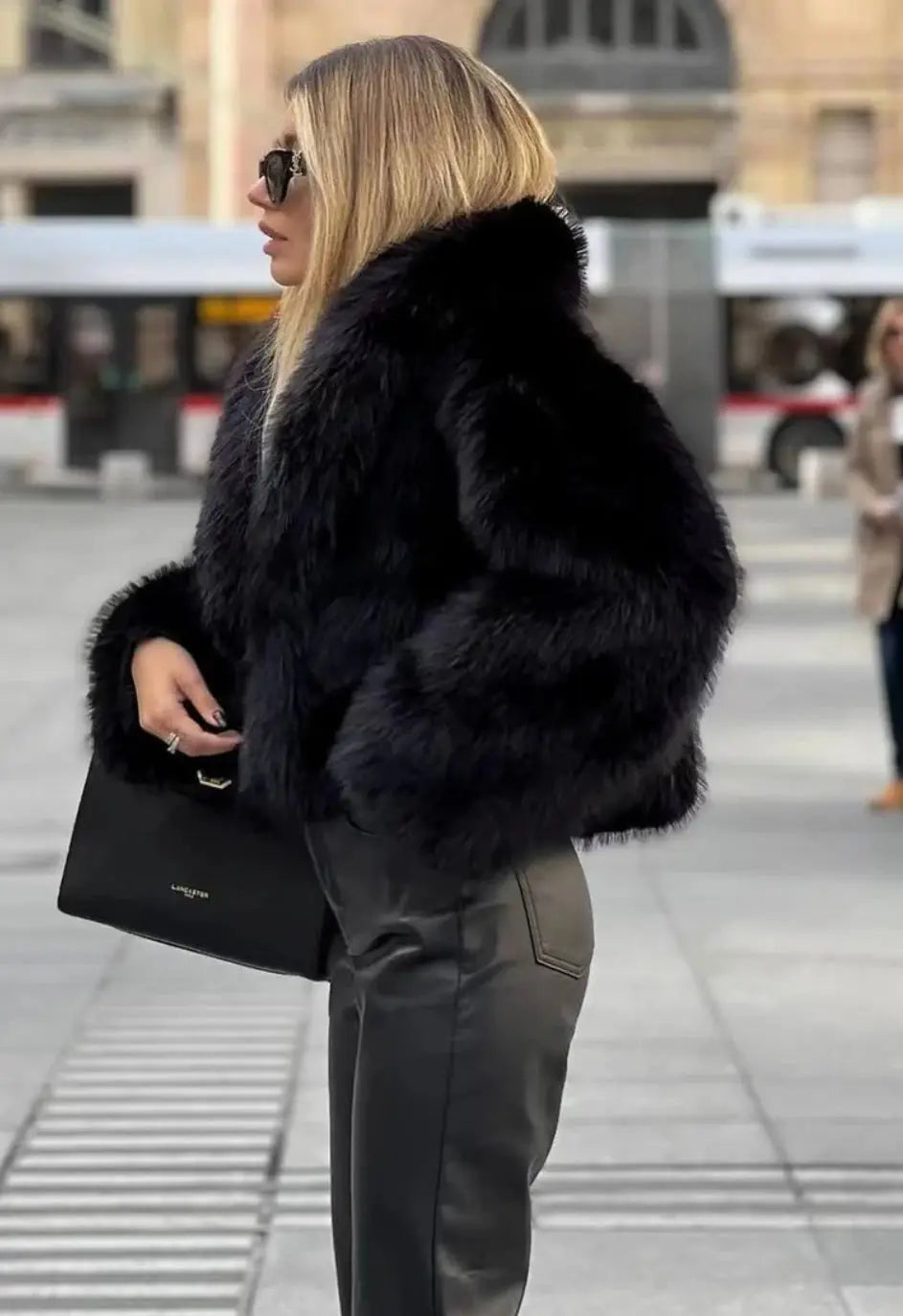 Dames Winterjas met Luxe Voering en Licht Getailleerde Pasvorm – Elegante Winterjas Dames 7