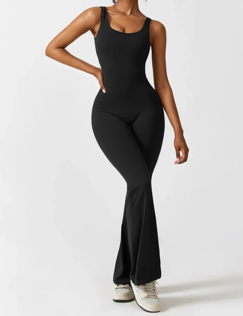 Elena Jumpsuit | Flared Fit | V-Back Design | Shaping & Comfort | Trendy Must-Have 4