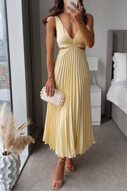 Elunara | Midi-Jurk met Geplooide Rok en Subtiele Cut-Outs 0