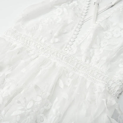 FIORELLA | Witte kanten jurk met bloemenborduursels 2