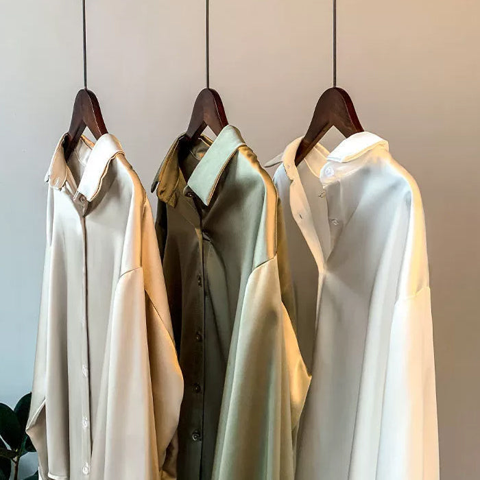 Hilde Witte Blouse Dames | Zachte Polyester, Losse Pasvorm met Ruches 1