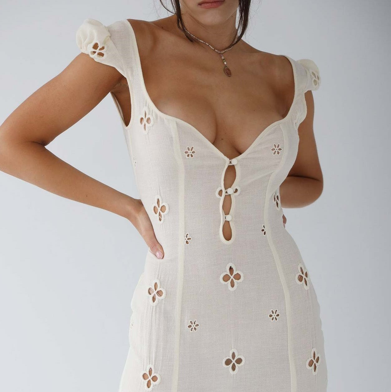 Isabella - Vintage Geborduurde Fishtail Midi-jurk | Romantisch, Elegant & Ademend 0