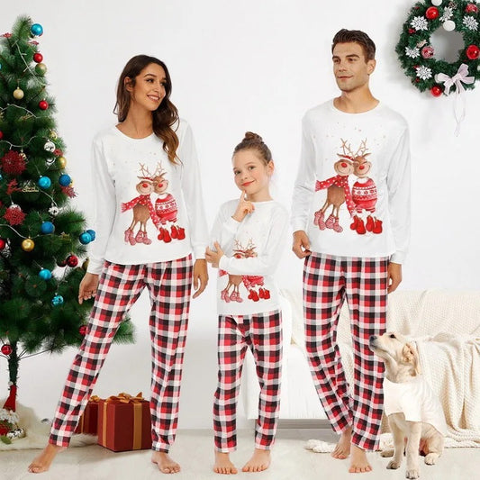 Kerstfamilie Pyjama Set | Zachte, Warme Loungekleding voor het Gezin